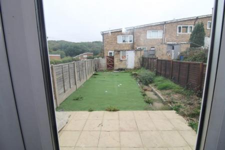 4 bedroom Property to let in Ironside Road - S14 - Available Now