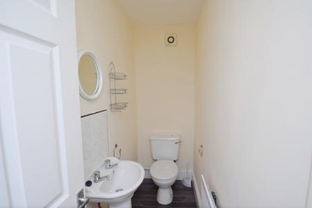 4 bedroom Flat to let in Ashford Street, Shelton, Stoke-On-Trent, ST4