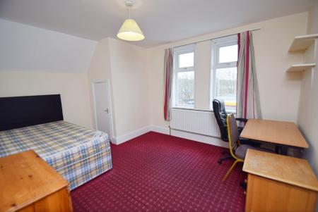 4 bedroom Flat to let in Ashford Street, Shelton, Stoke-On-Trent, ST4