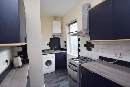 4 bedroom Flat to let in Ashford Street, Shelton, Stoke-On-Trent, ST4