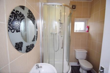 4 bedroom Flat to let in Ashford Street, Shelton, Stoke-On-Trent, ST4