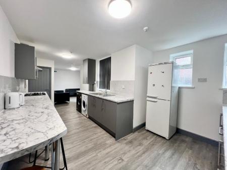 1 bedroom Terraced House to let in Ashford Street, Shelton, Stoke-On-Trent, ST4