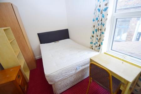 6 bedroom House share to let in Ashford Street, Shelton, Stoke-On-Trent, ST4