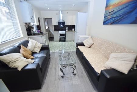 6 bedroom House share to let in Ashford Street, Shelton, Stoke-On-Trent, ST4