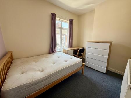 4 bedroom House share to let in Guildford Street, Stoke-On-Trent, ST4