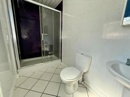 4 bedroom Terraced House to let in Guildford Street, Stoke-On-Trent, ST4