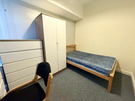 4 bedroom House share to let in Guildford Street, Stoke-On-Trent, ST4