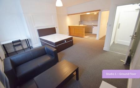 1 bedroom Studio flat to let in King Street, Newcastle-Under-Lyme, ST5