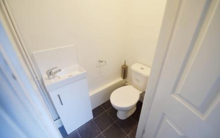4 bedroom House share to let in Leek Road, Shelton, Stoke-On-Trent, ST4