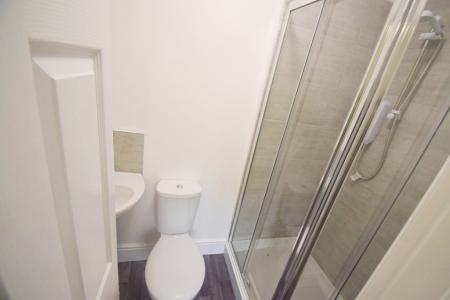 5 bedroom Terraced House to let in Leek Road, Joiners Square, Shelton, Stoke-On-Trent, ST1