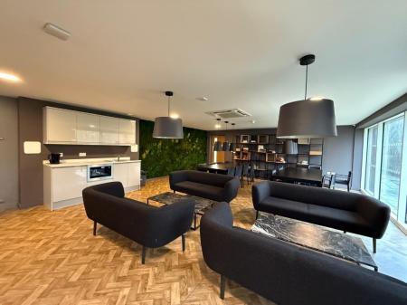 1 bedroom Flat to let in London Road, Newcastle-Under-Lyme, ST5