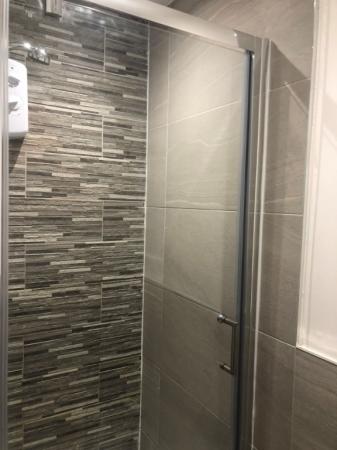 5 bedroom Terraced House to let in Queen Anne Street, Stoke-On-Trent, ST4