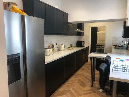 5 bedroom Terraced House to let in Queen Anne Street, Stoke-On-Trent, ST4