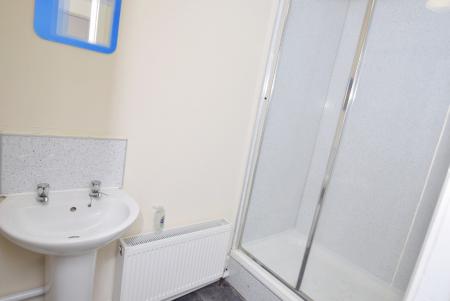 1 bedroom Studio flat to let in Regent Road, Hanley, ST1