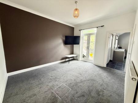 4 bedroom Terraced House to let in Sneyd Terrace, Silverdale, ST5