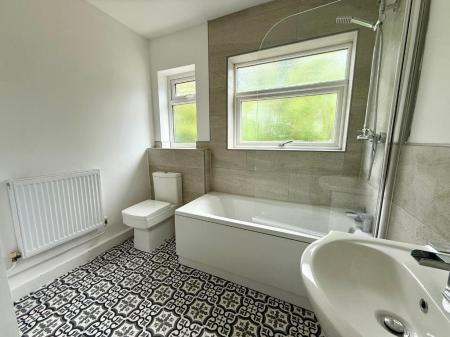 4 bedroom Terraced House to let in Sneyd Terrace, Silverdale, ST5