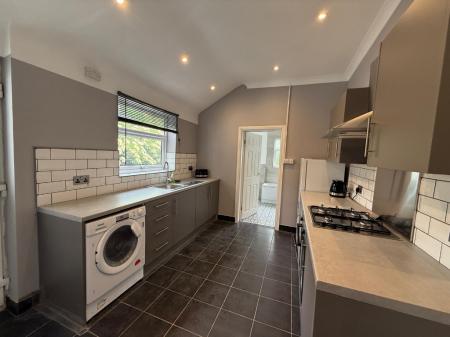 4 bedroom Terraced House to let in Sneyd Terrace, Silverdale, ST5