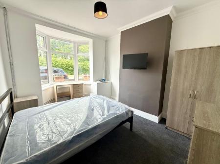 4 bedroom Terraced House to let in Sneyd Terrace, Silverdale, ST5