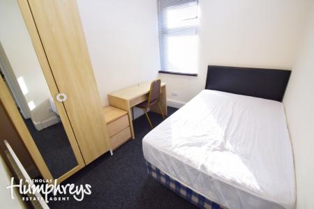 1 bedroom Studio flat to let in Stoke Road, Shelton, Stoke-On-Trent, ST4