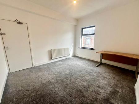 4 bedroom House share to let in Seaford Street, Stoke-On-Trent, ST4