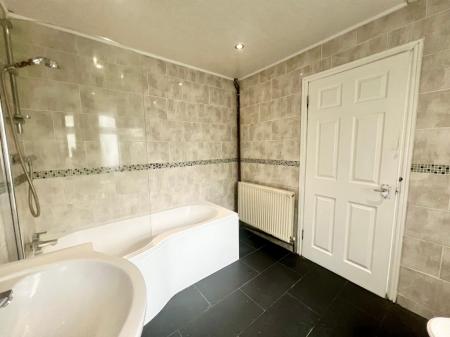 4 bedroom House share to let in Seaford Street, Stoke-On-Trent, ST4