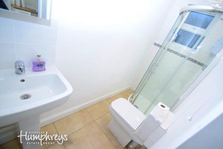 6 bedroom House share to let in The Parkway, Shelton, Stoke-On-Trent, ST1