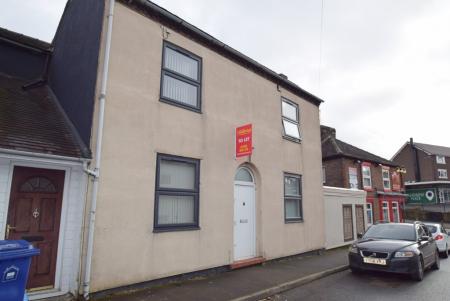 6 bedroom Terraced House to let in Wharf Street, Newcastle-Under-Lyme, ST5