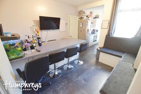 6 bedroom Terraced House to let in Darnley Street, Shelton, Stoke-On-Trent, ST4