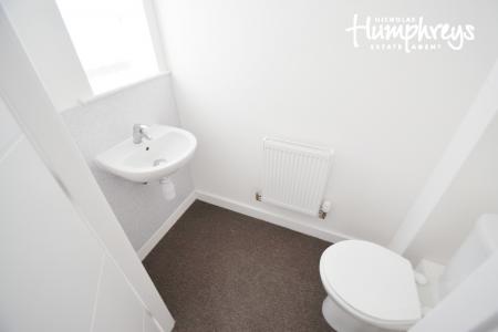 3 bedroom House share to let in Lyme Valley Mews, Newcastle-Under-Lyme, ST5