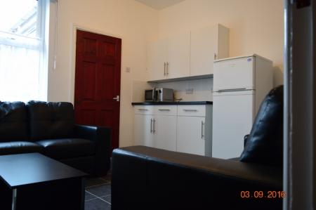 3 bedroom House share to let in Cornwallis Street, Stoke-On-Trent, ST4