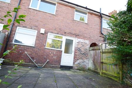 4 bedroom Terraced House to let in St. Georges Road, Newcastle-Under-Lyme, ST5