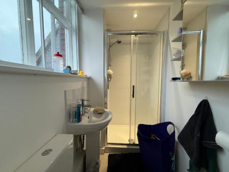 1 bedroom Flat to let in Orme Road, Newcastle-Under-Lyme, ST5