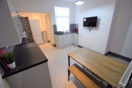 4 bedroom Terraced House to let in Elgin Street, Shelton, Stoke-On-Trent, ST4
