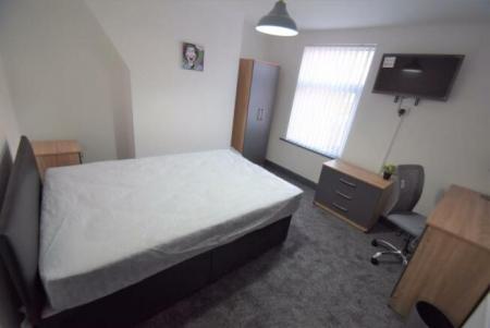 4 bedroom Terraced House to let in Elgin Street, Shelton, Stoke-On-Trent, ST4