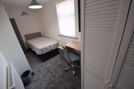 4 bedroom Terraced House to let in Elgin Street, Shelton, Stoke-On-Trent, ST4