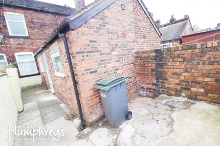 3 bedroom Terraced House to let in Boothen Road, Stoke-On-Trent, ST4