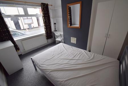 4 bedroom Terraced House to let in Beresford Street, Shelton, Stoke-On-Trent, ST4