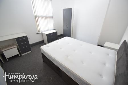 3 bedroom Terraced House to let in Crowther Street, Shelton, Stoke-On-Trent, ST4