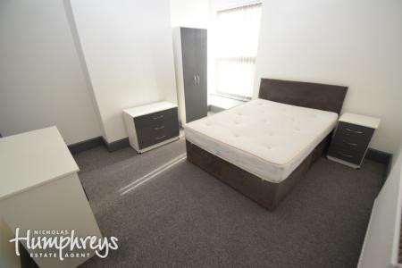 3 bedroom Terraced House to let in Crowther Street, Shelton, Stoke-On-Trent, ST4