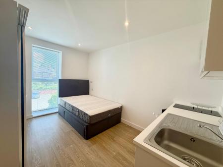 1 bedroom Apartment to let in London Road, Newcastle-Under-Lyme, ST5