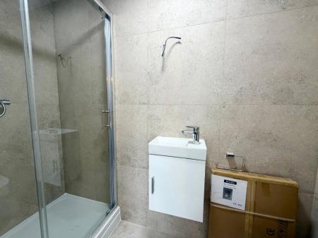 6 bedroom Flat to let in Havelock Place, Stoke-On-Trent, ST1