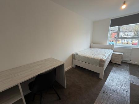 6 bedroom Flat to let in Havelock Place, Stoke-On-Trent, ST1