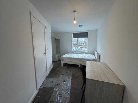 6 bedroom Flat to let in Havelock Place, Stoke-On-Trent, ST1