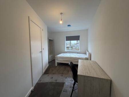 6 bedroom Flat to let in Havelock Place, Stoke-On-Trent, ST1