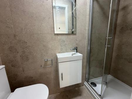 6 bedroom Flat to let in Havelock Place, Stoke-On-Trent, ST1