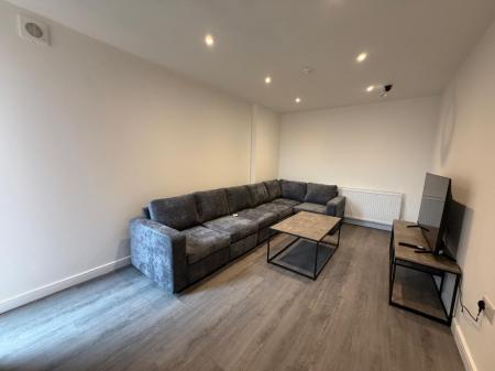 6 bedroom Flat to let in Havelock Place, Stoke-On-Trent, ST1