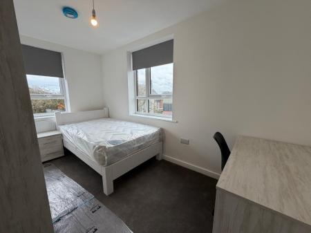 6 bedroom Flat to let in Havelock Place, Stoke-On-Trent, ST1