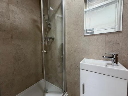 6 bedroom Flat to let in Havelock Place, Stoke-On-Trent, ST1