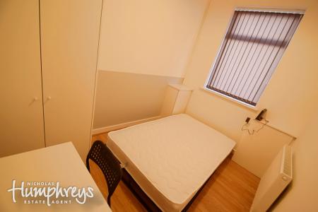 3 bedroom Terraced House to let in Conway Street, Shelton, Stoke-On-Trent, ST4