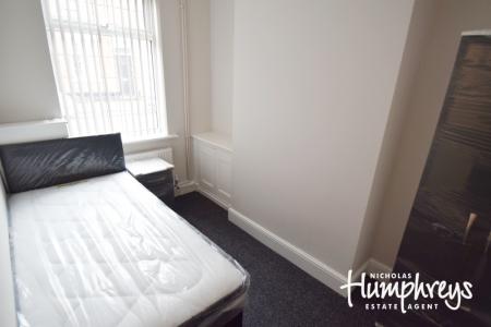 3 bedroom Terraced House to let in Darnley Street, Shelton, Stoke-On-Trent, ST4